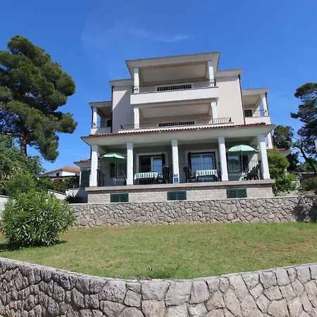 Malinska, Primorje-gorski Kotar 1