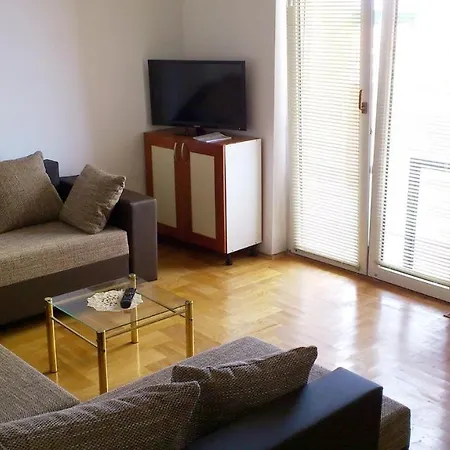 Malinska, Primorje-gorski Kotar 1 * Malinska