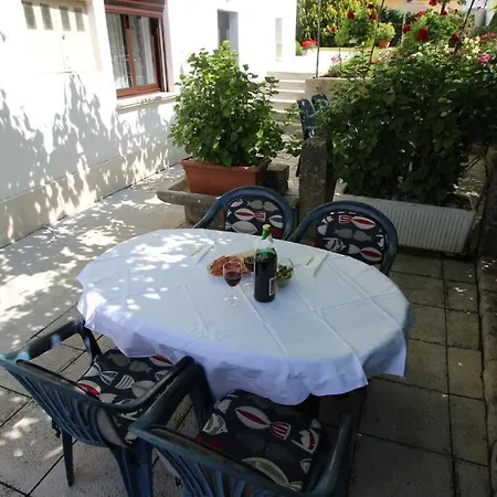 Slavica 2 In - Insel Krk 12777 *