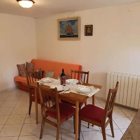 Slavica 2 In - Insel Krk 12777 *