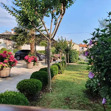 Malinska, Primorje-gorski Kotar 1 *