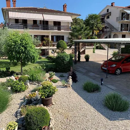 Slavica 2 In - Insel Krk 12777 *
