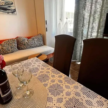 Slavica 2 In - Insel Krk 12777 *