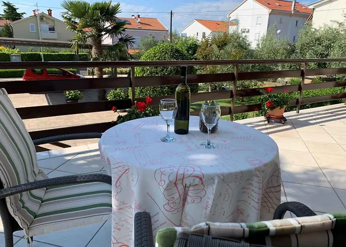 Slavica 2 In - Insel Krk 12777 *