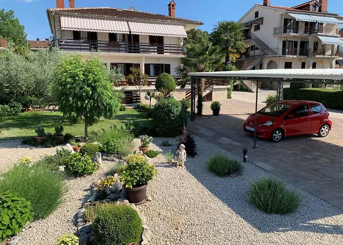 Slavica 2 In - Insel Krk 12777 *