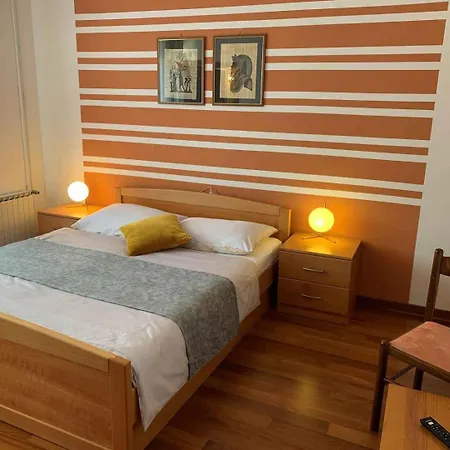 Malinska, Primorje-gorski Kotar 1 Malinska